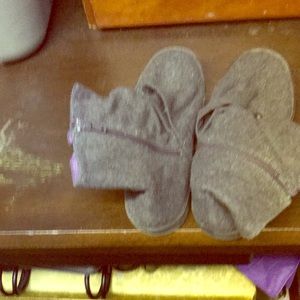 Blowfish cute grey boots